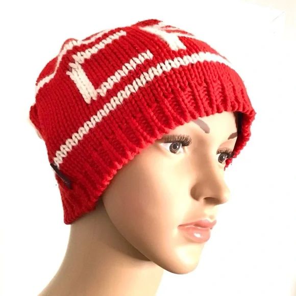 Canada Red and White Knit Winter Hat Unisex - Picture 3 of 8